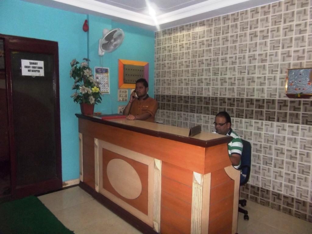 Hotel Palms Navi Mumbai Exterior photo