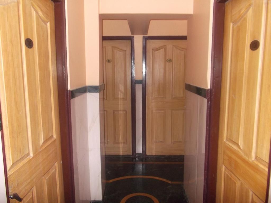 Hotel Palms Navi Mumbai Exterior photo